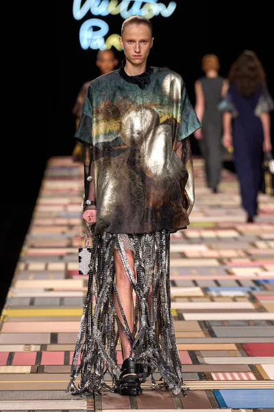 Look 49